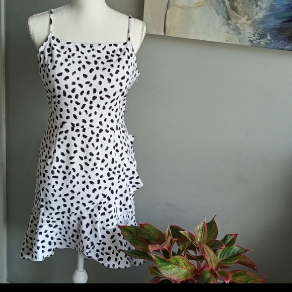 Bar III Dot-Print Ruffled Mini Dress Size L - Picture 6 of 6